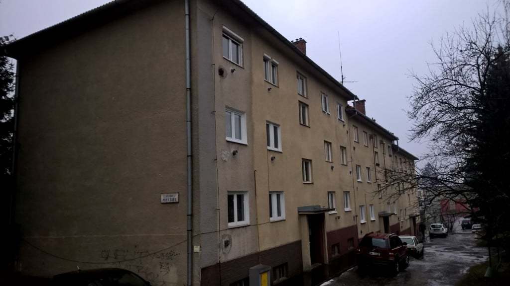 bytovka zvonku prof.Sáru č.2,4,6, Banská Bystrica