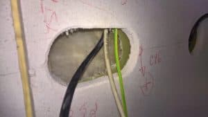 elektroinštalácia rodinného domu - Zatiahnuté elektrické káble