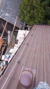 bleskozvod na rodinný dom - Uchytenie bleskozvodovej sústavy na streche rodinného domu