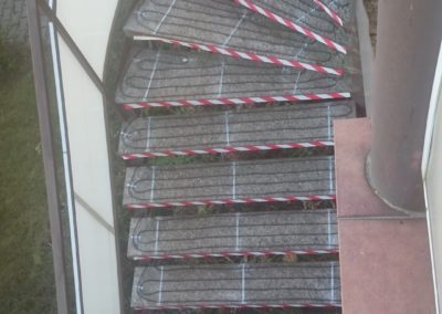 rozmrazovanie schodov - montáž