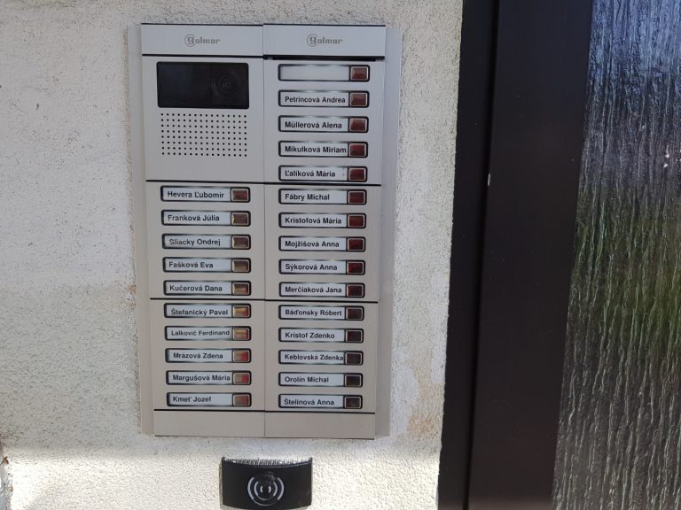Domáce telefóny, RFID čipy a Elektromagnet – realizácia ZV