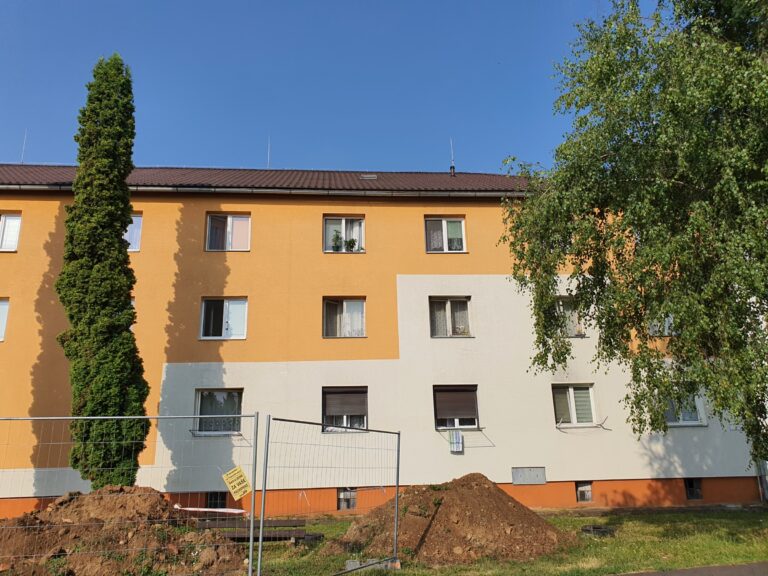 Senzorové osvetlenie – Bazovského 19, Zvolen