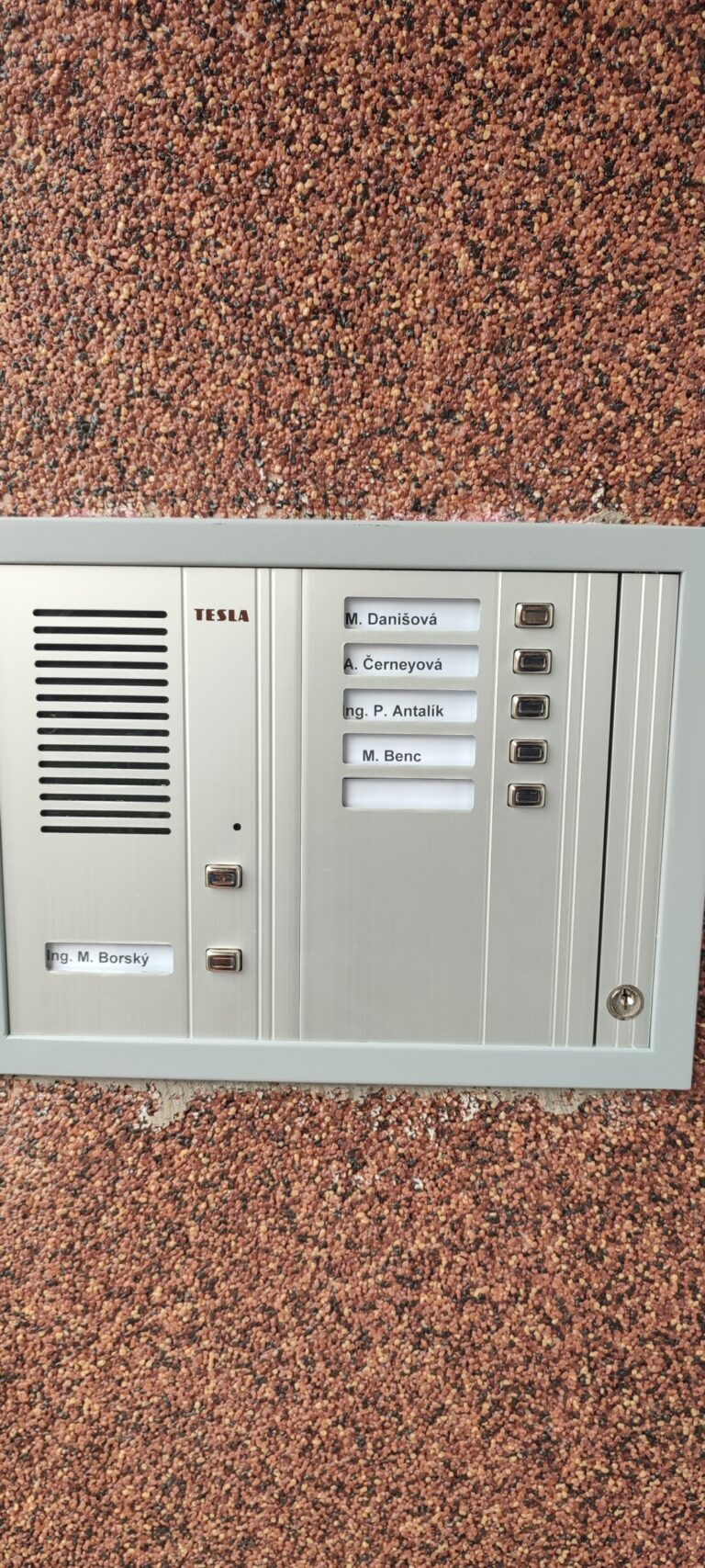 Domáci telefón TESLA GUARD digital – Študentská, Zvolen