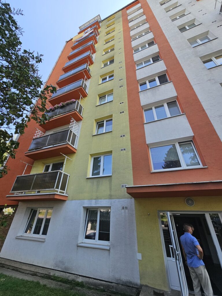 Rekonštrukcia elektroinštalácie Družby 1, Banská Bystrica